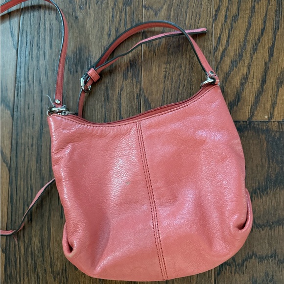 Dark Coral vintage coach Coach Leather Shoulder strap purse. Authentic - Picture 4 of 8